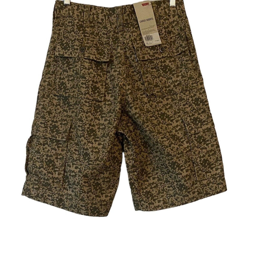 Levis Men's Below the knee Cargo Shorts Size 29